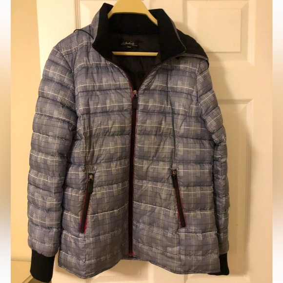 Charlie B puffer jacket gently/barely used with a hood size medium plaid - Picture 3 of 7